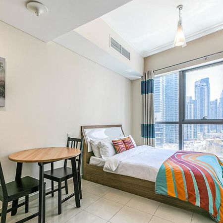Dhh - Cozy And Bright Studio, Bay Central West Tower ドバイ エクステリア 写真