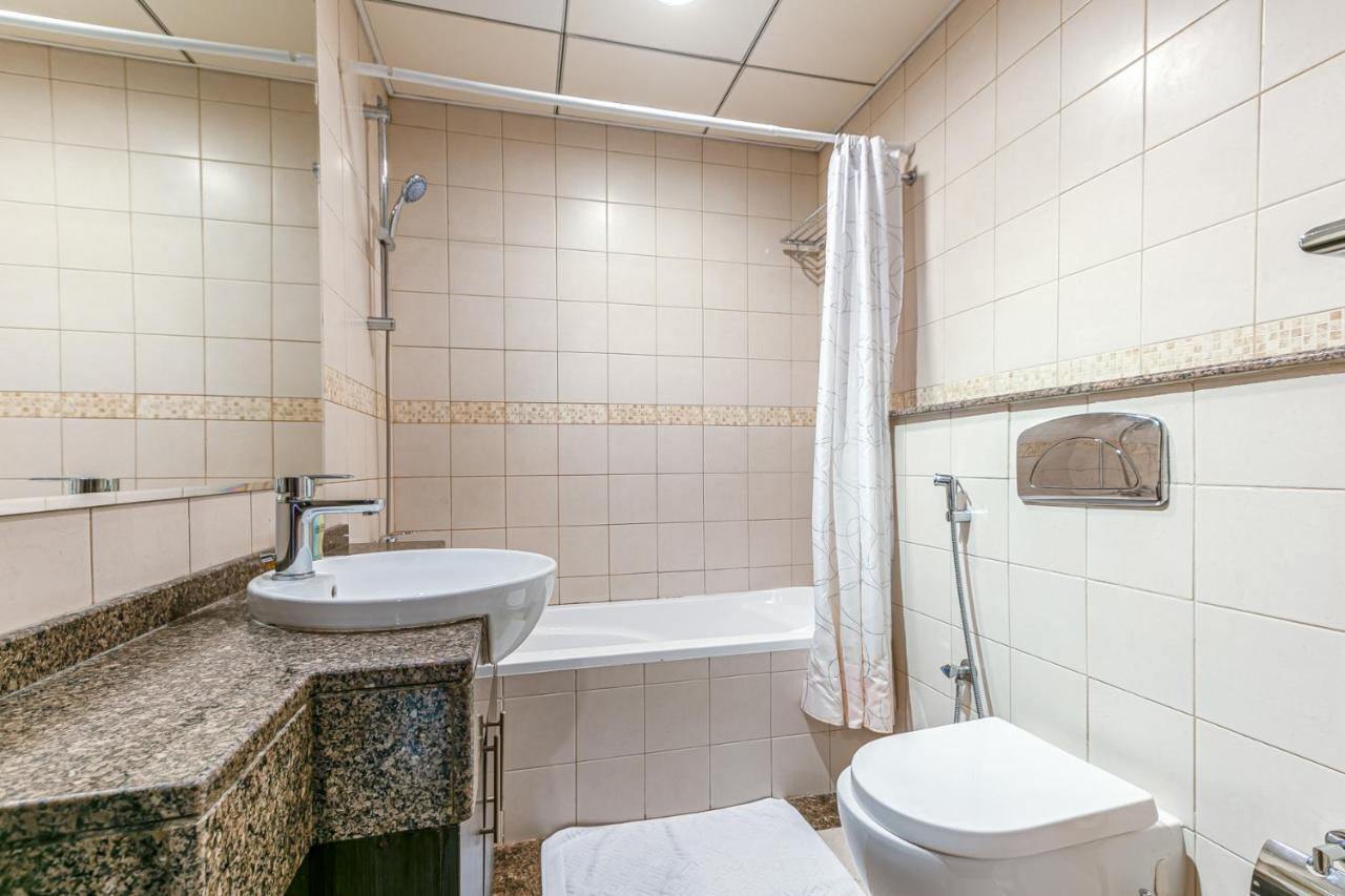 Dhh - Cozy And Bright Studio, Bay Central West Tower ドバイ エクステリア 写真